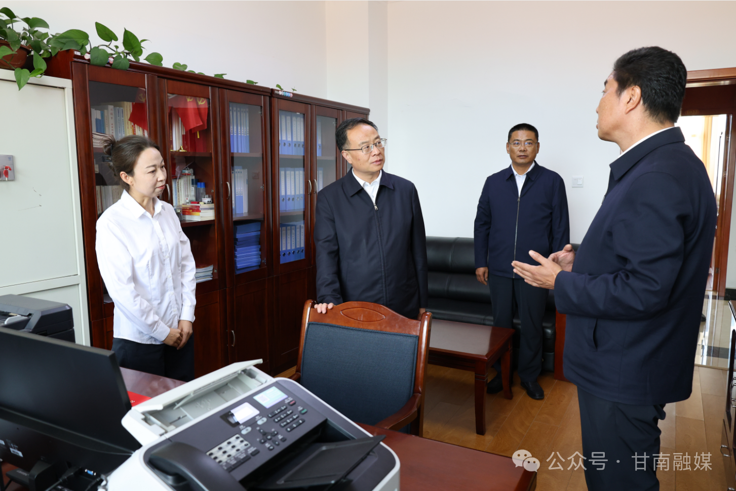 张泽武在州委政法委调研时强调 深化主动创安创稳 守牢安全底线红线 为全州经济社会高质量发展提供坚实法治保障